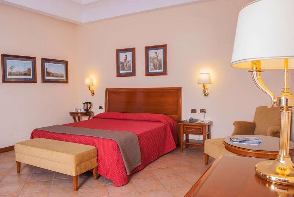 Le Cheminee Business Hotel Napoli Phòng bức ảnh